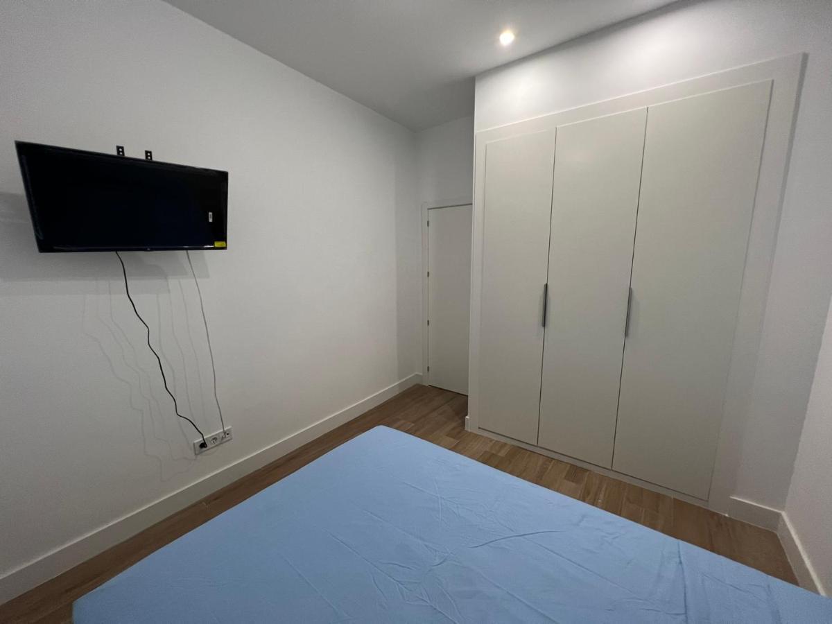 Roomstay Plaza Castilla Madrid Exterior foto